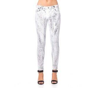 Cult of Individuality Zen Mid-Rise Women White Skinny Jeans Sz 24 NWT Crackle